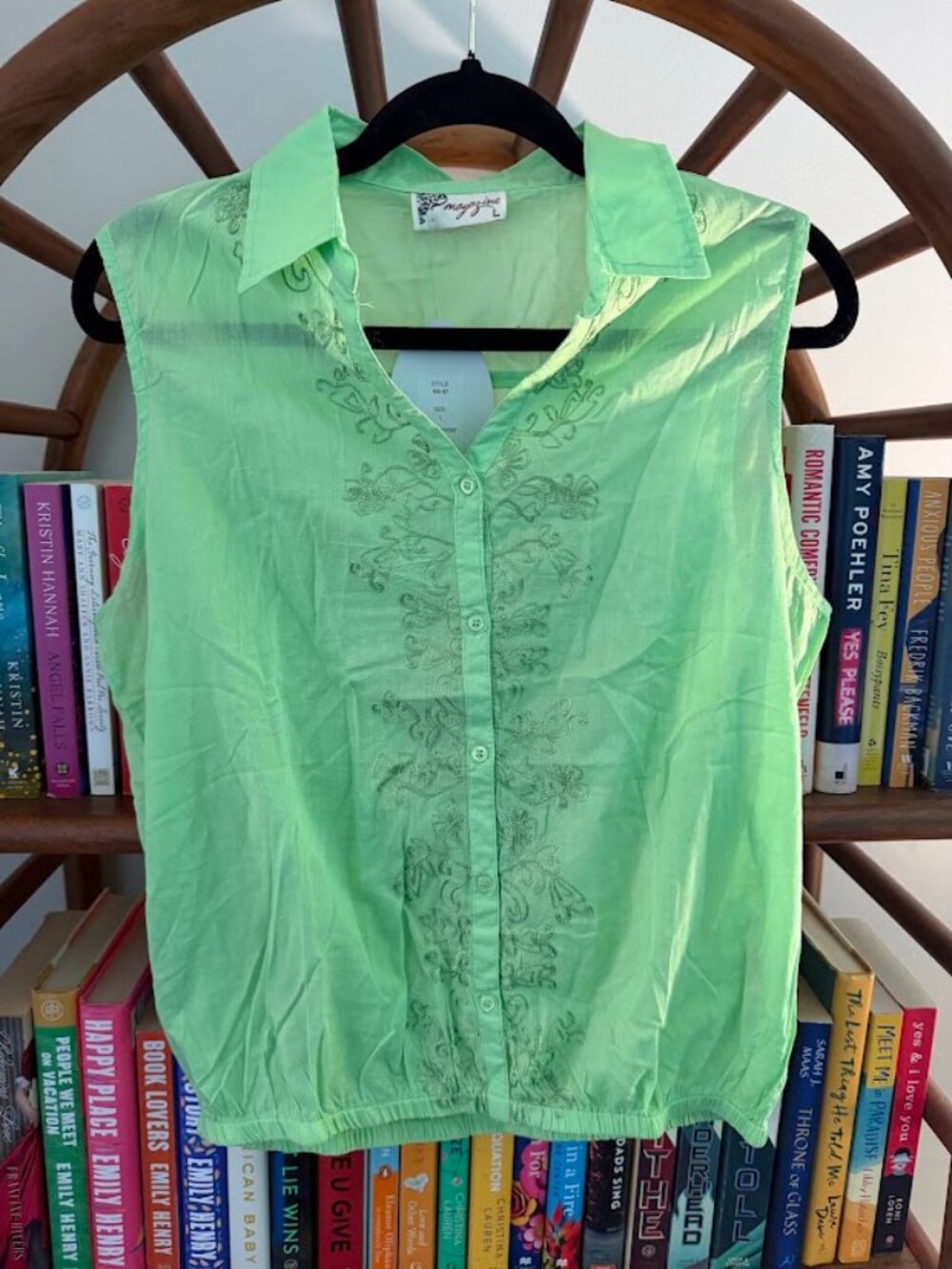 NWT Magazine Mint Green Embroidered Sleeveless Button-Up Blouse | Size Large |